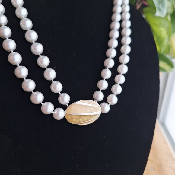 Vintage Double Strand Faux Pearl Necklace Gray Clasp Pendant 20 Inch - Picture 7 of 11